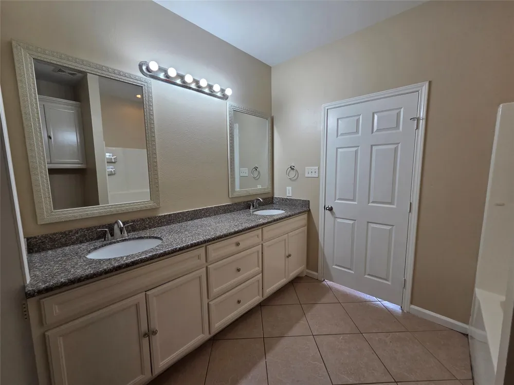 928 Runneburg Road Crosby, TX 77532