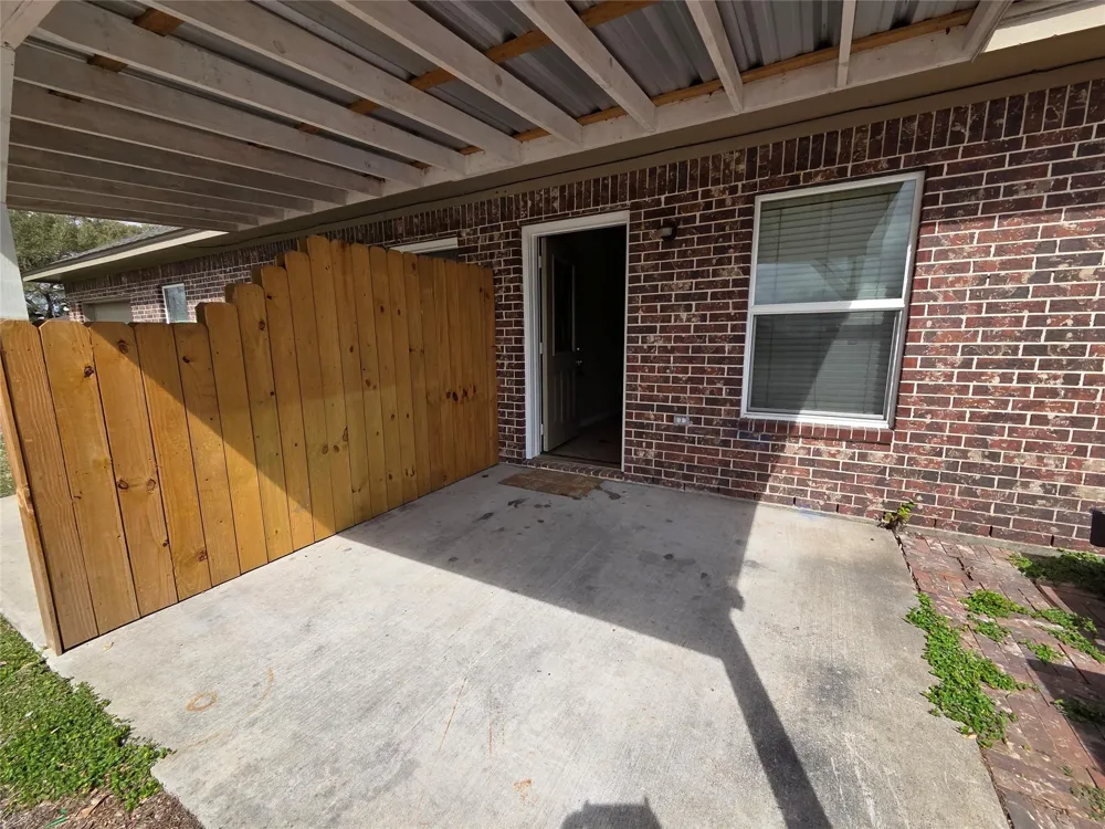 928 Runneburg Road Crosby, TX 77532