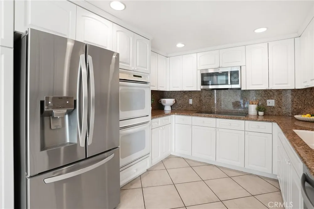 18 Timbergate Irvine, CA 92614