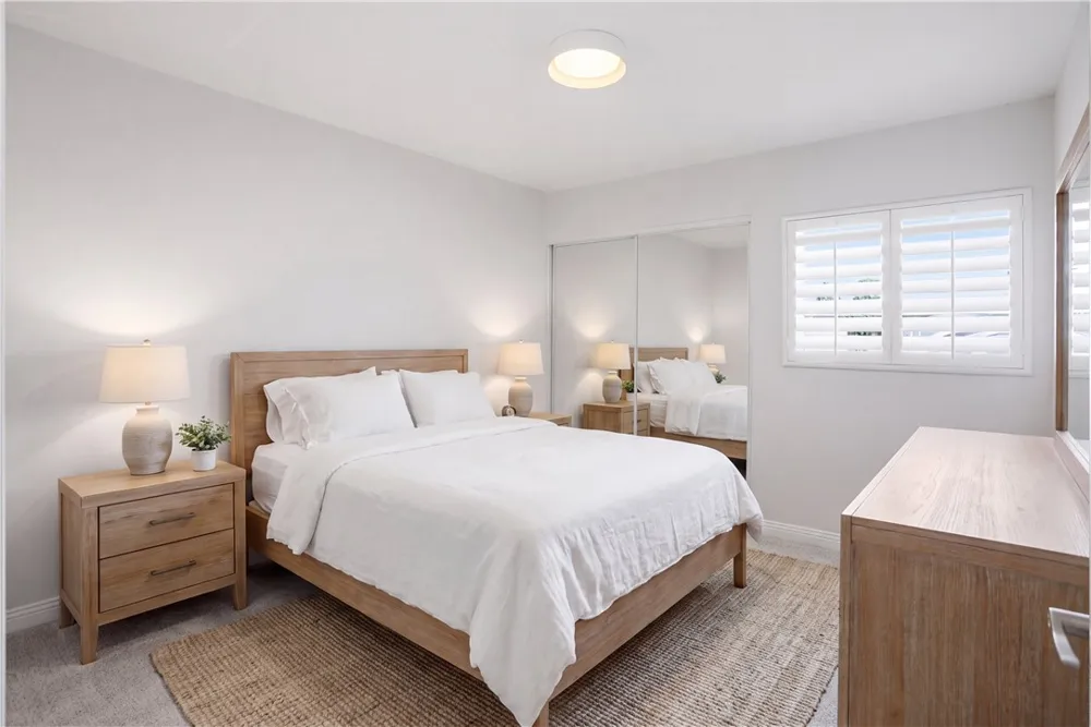 18 Timbergate Irvine, CA 92614