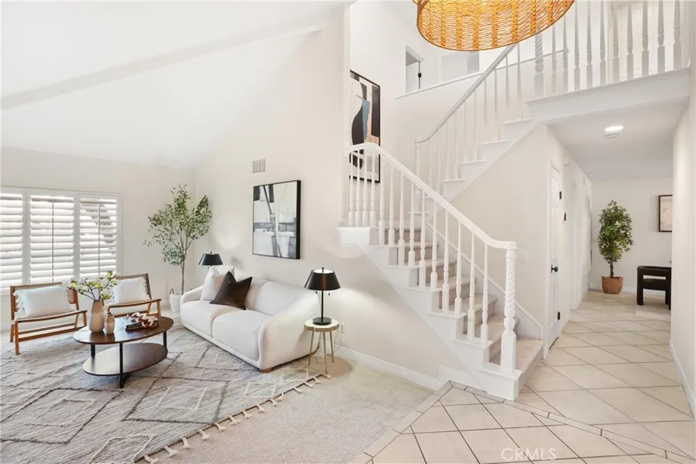 18 Timbergate Irvine, CA 92614