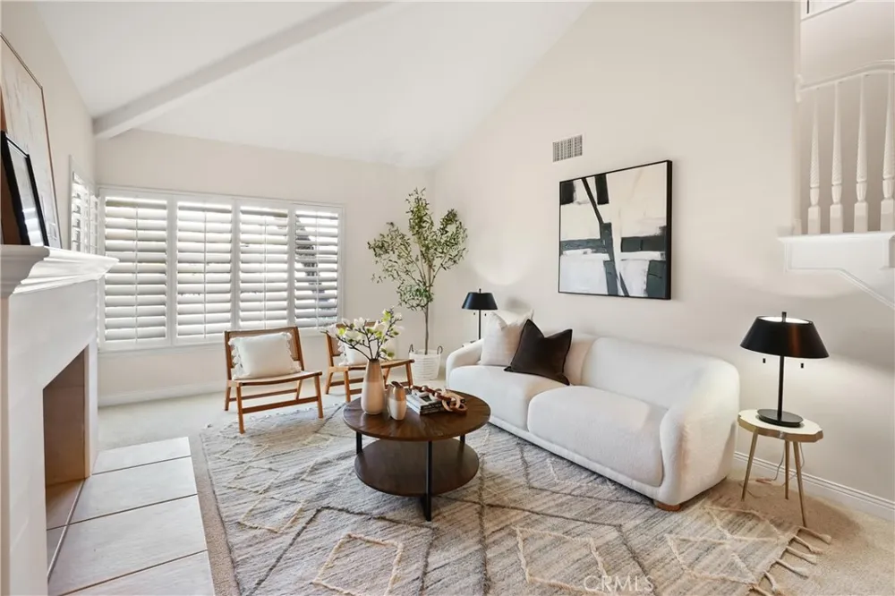 18 Timbergate Irvine, CA 92614