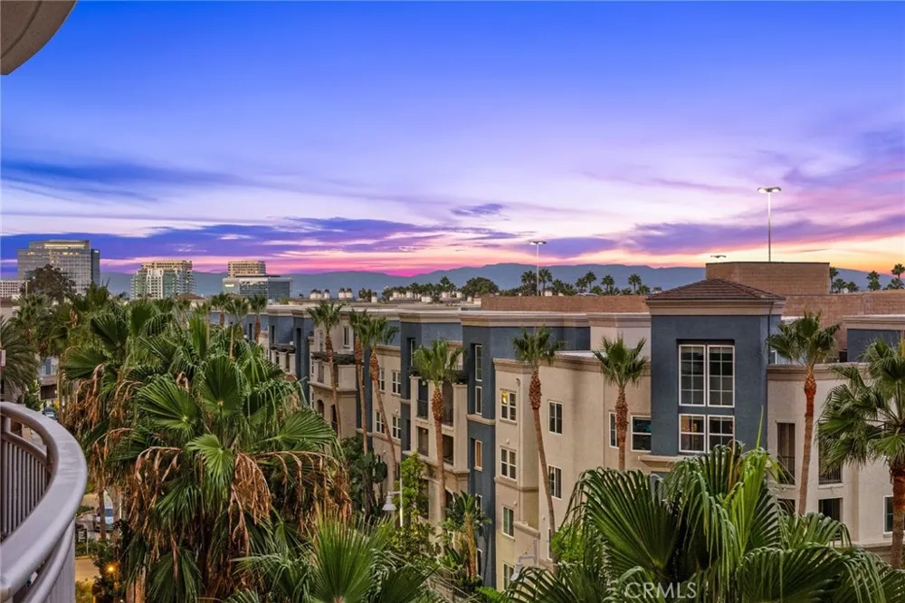 5064 Scholarship Irvine, CA 92612