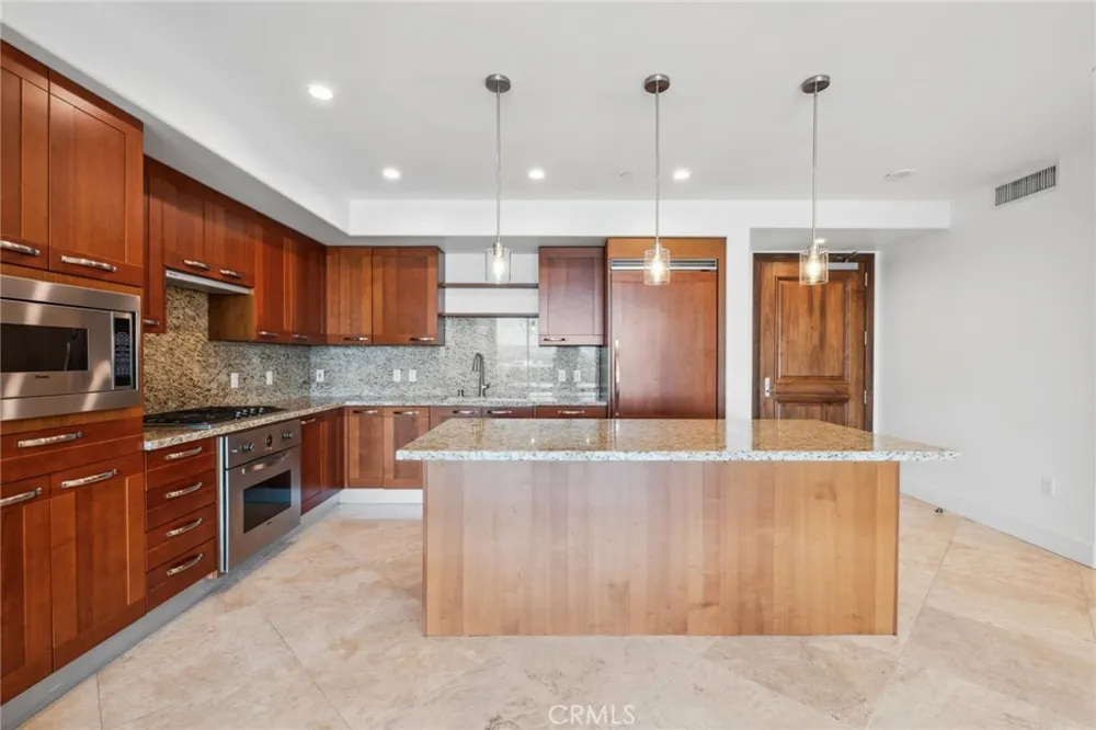 5064 Scholarship Irvine, CA 92612