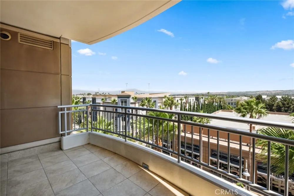 5064 Scholarship Irvine, CA 92612