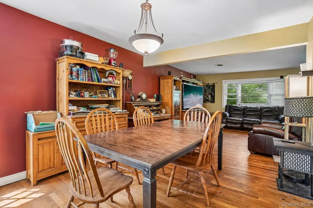 14 Helms Hill Road Washingtonville, NY 10992