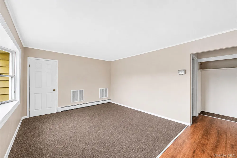 440 Clayton Street Central Islip, NY 11722