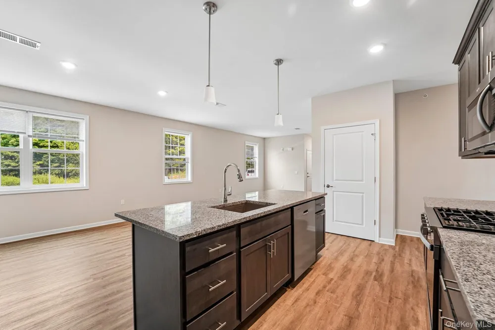 226 Tower Ridge Circle Middletown, NY 10941