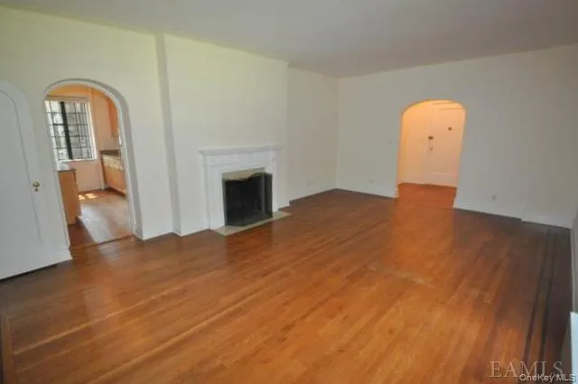 155 Garth Road #1F Scarsdale, NY 10583