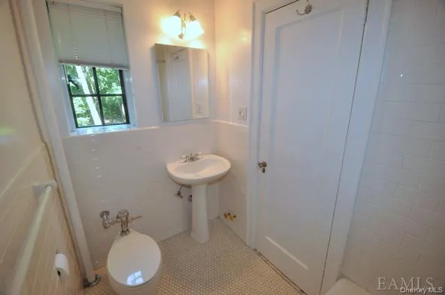 155 Garth Road #1F Scarsdale, NY 10583