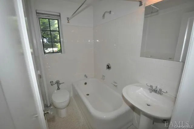 155 Garth Road #1F Scarsdale, NY 10583