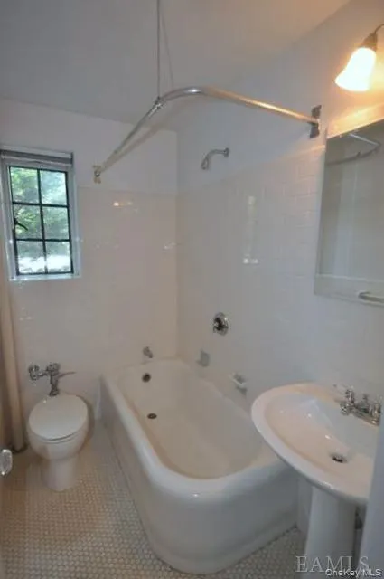155 Garth Road #1F Scarsdale, NY 10583