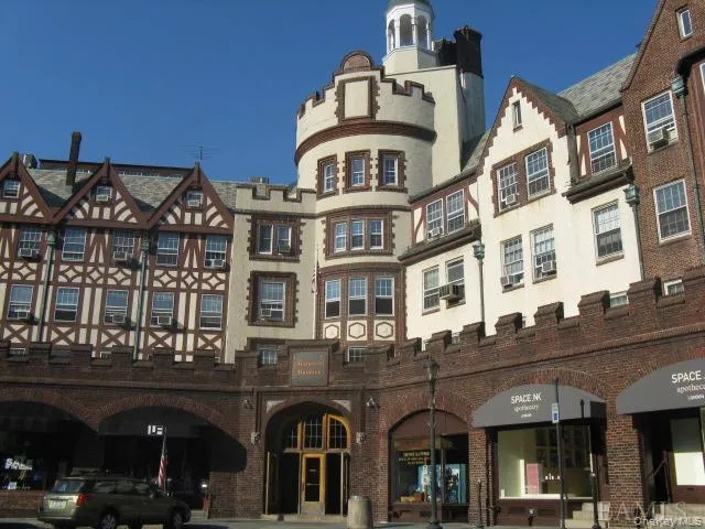 155 Garth Road #1F Scarsdale, NY 10583