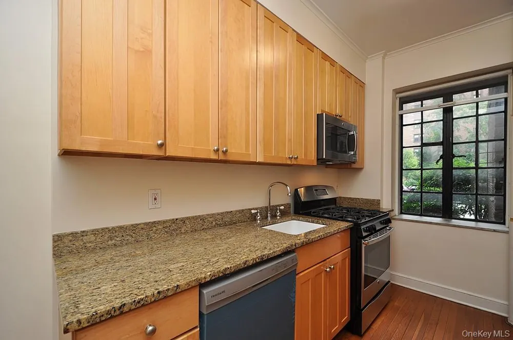 155 Garth Road #1F Scarsdale, NY 10583