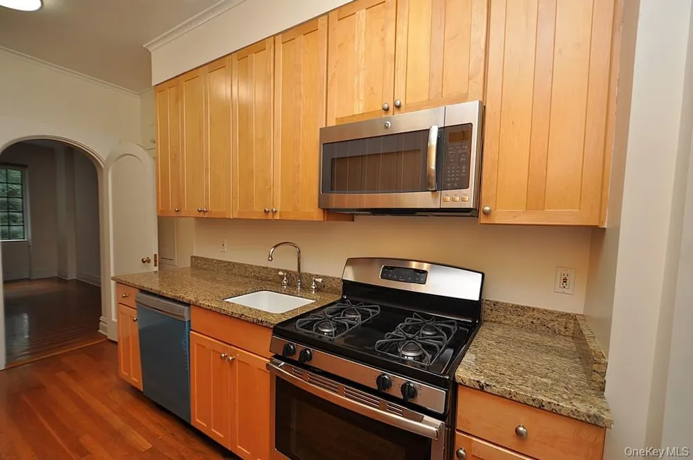 155 Garth Road #1F Scarsdale, NY 10583