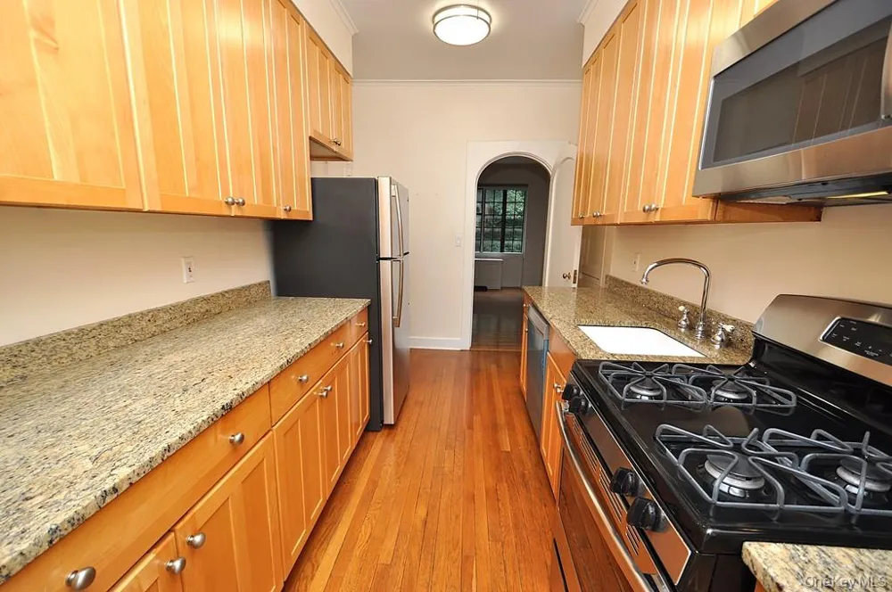 155 Garth Road #1F Scarsdale, NY 10583