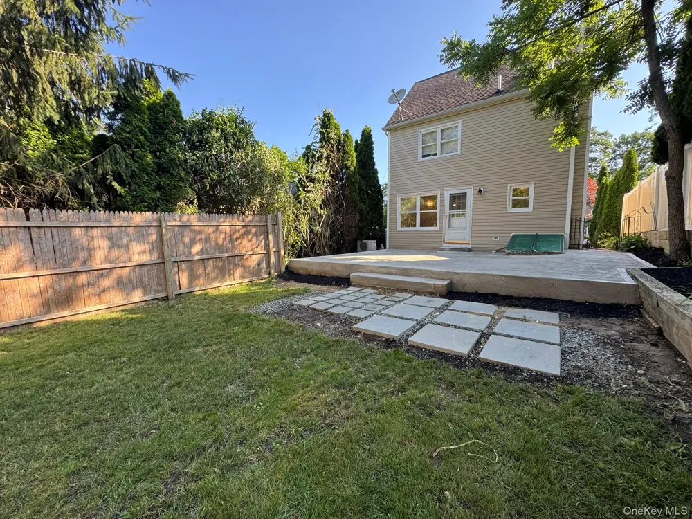 98 Magnolia Drive Rocky Point, NY 11778