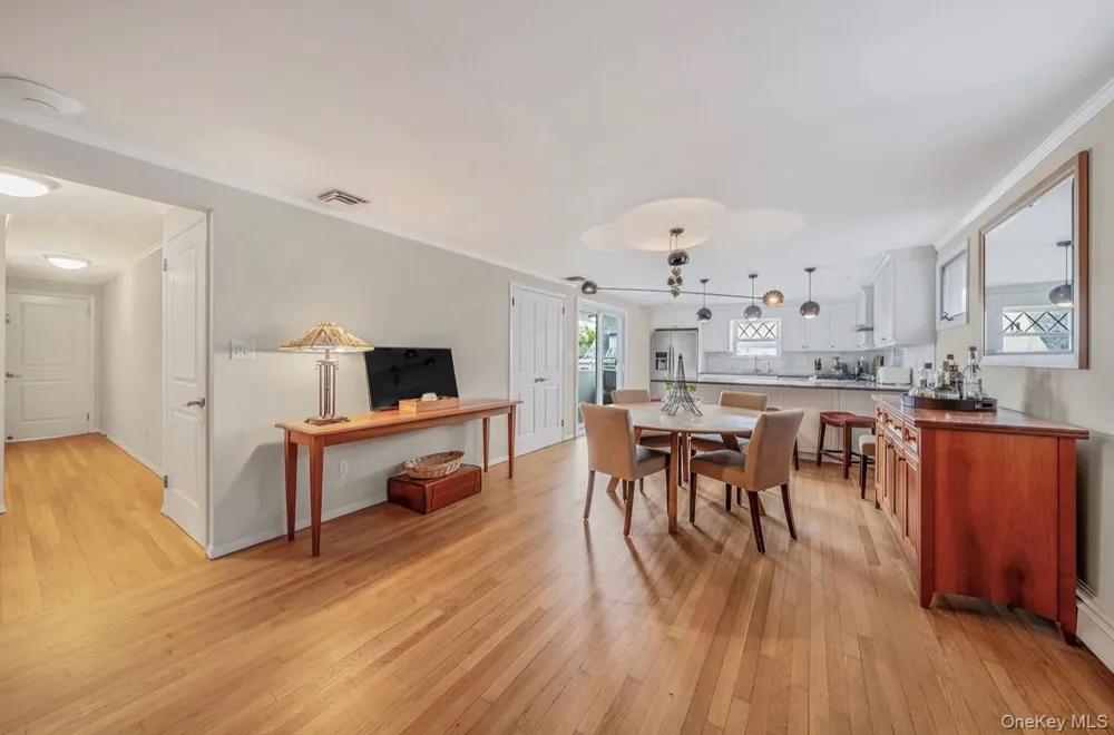 105 Vermont Street #Upper Long Beach, NY 11561