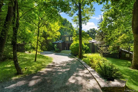 33 Dry Pond Road