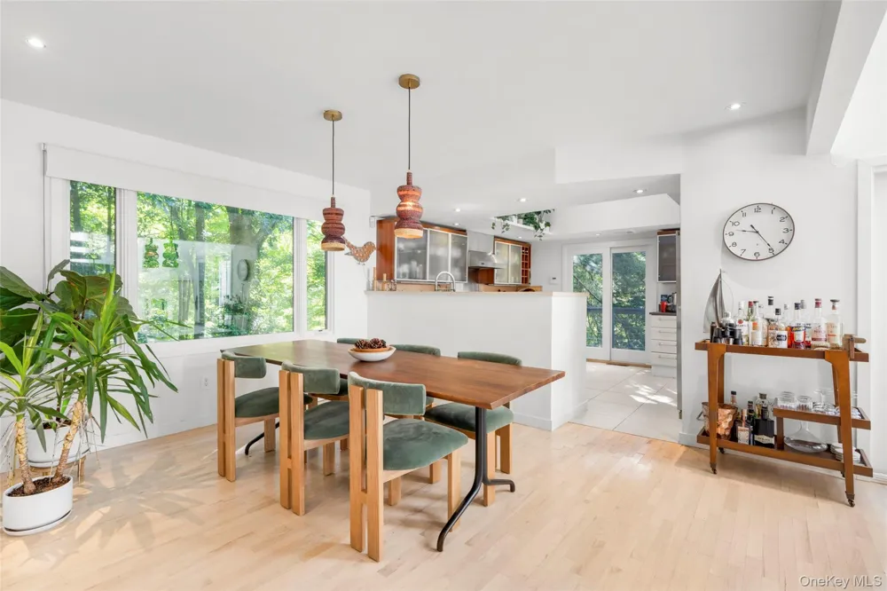 33 Dry Pond Road Cold Spring, NY 10516