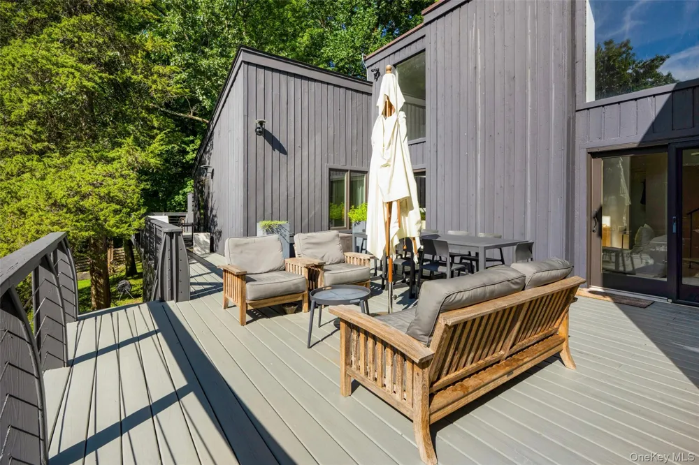 33 Dry Pond Road Cold Spring, NY 10516