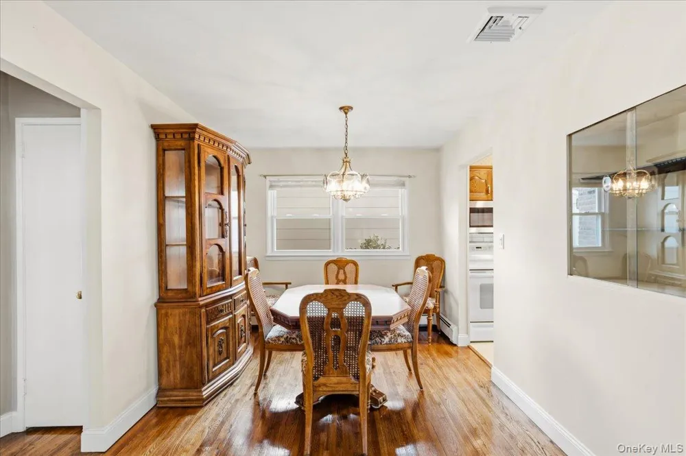 1426 MEADOW LANE Seaford, NY 11783