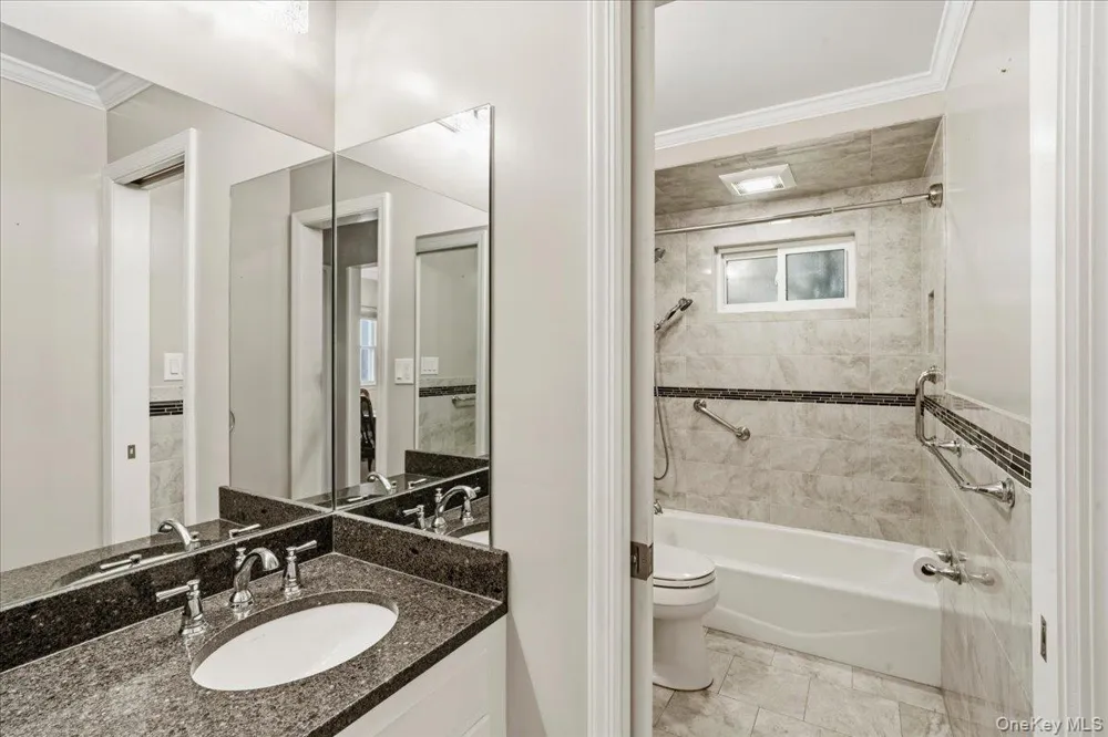 1426 MEADOW LANE Seaford, NY 11783