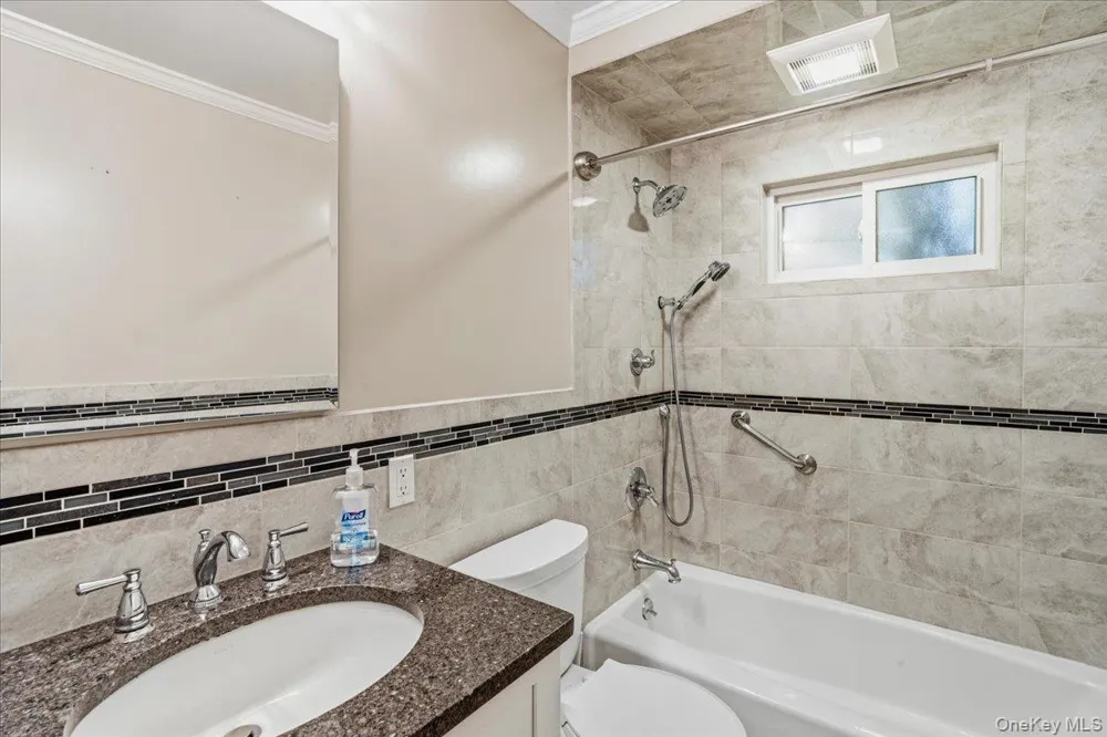 1426 MEADOW LANE Seaford, NY 11783