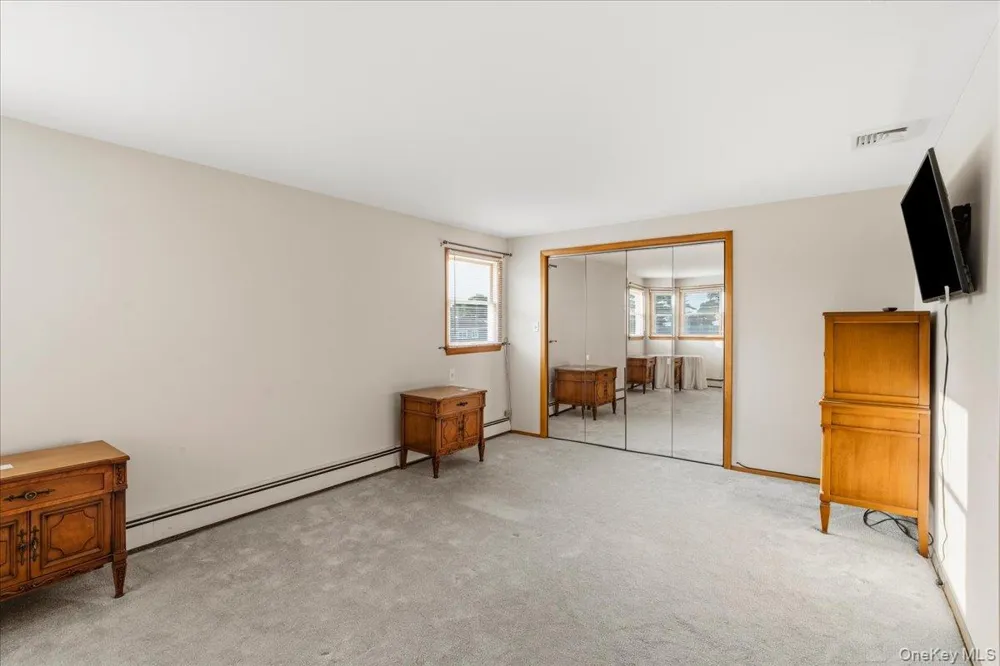 1426 MEADOW LANE Seaford, NY 11783