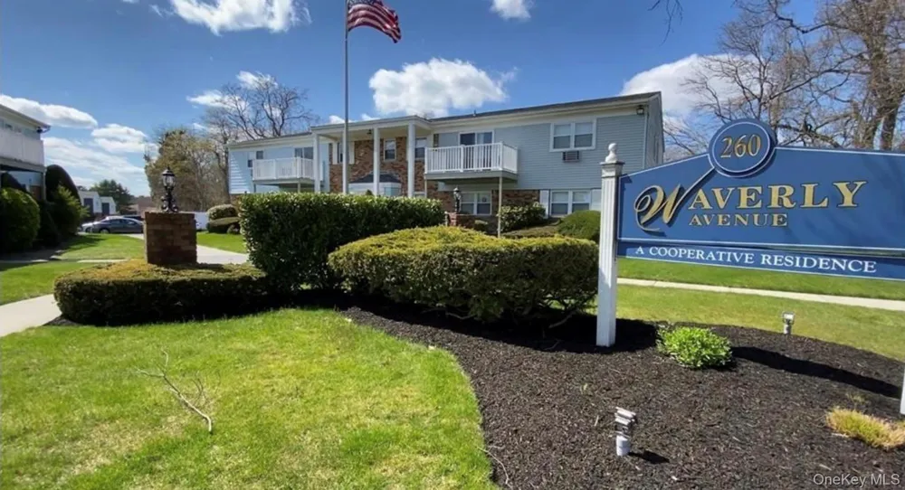 260-56 Waverly Ave #56 Patchogue, NY 11772