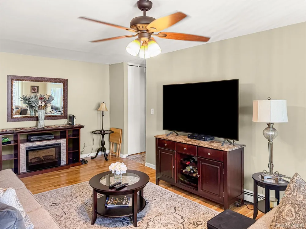 260-56 Waverly Ave #56 Patchogue, NY 11772