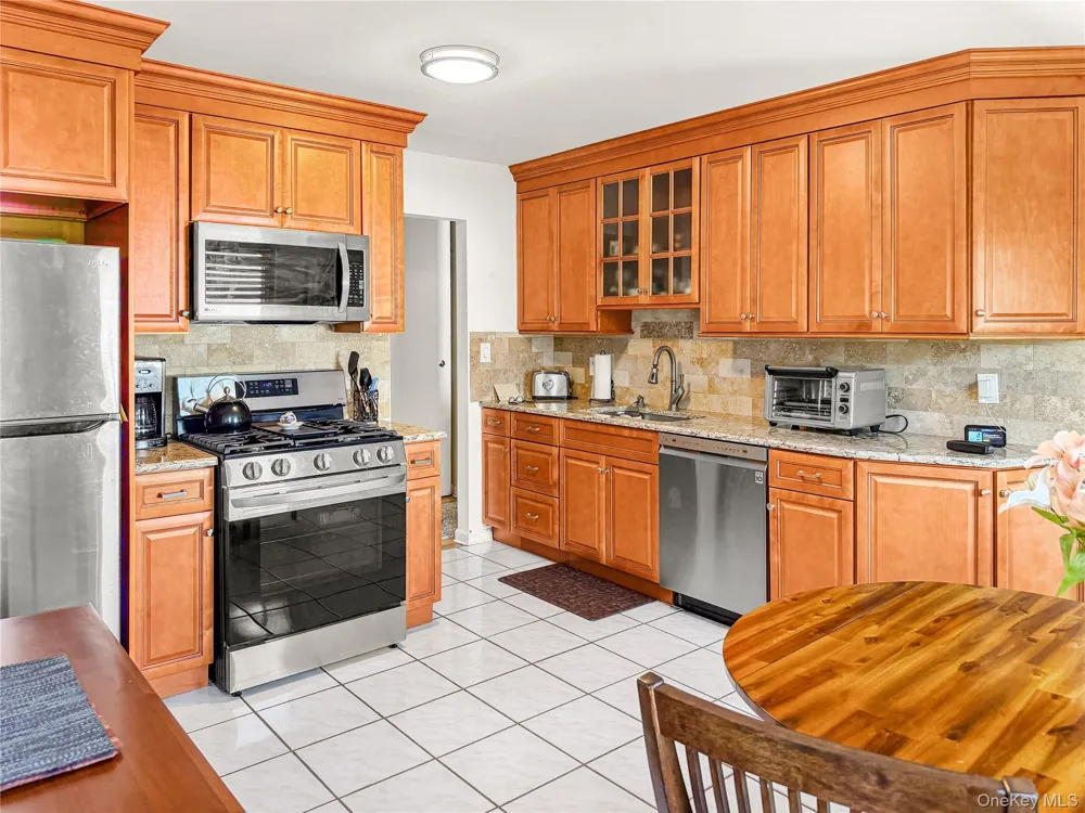 260-56 Waverly Ave #56 Patchogue, NY 11772