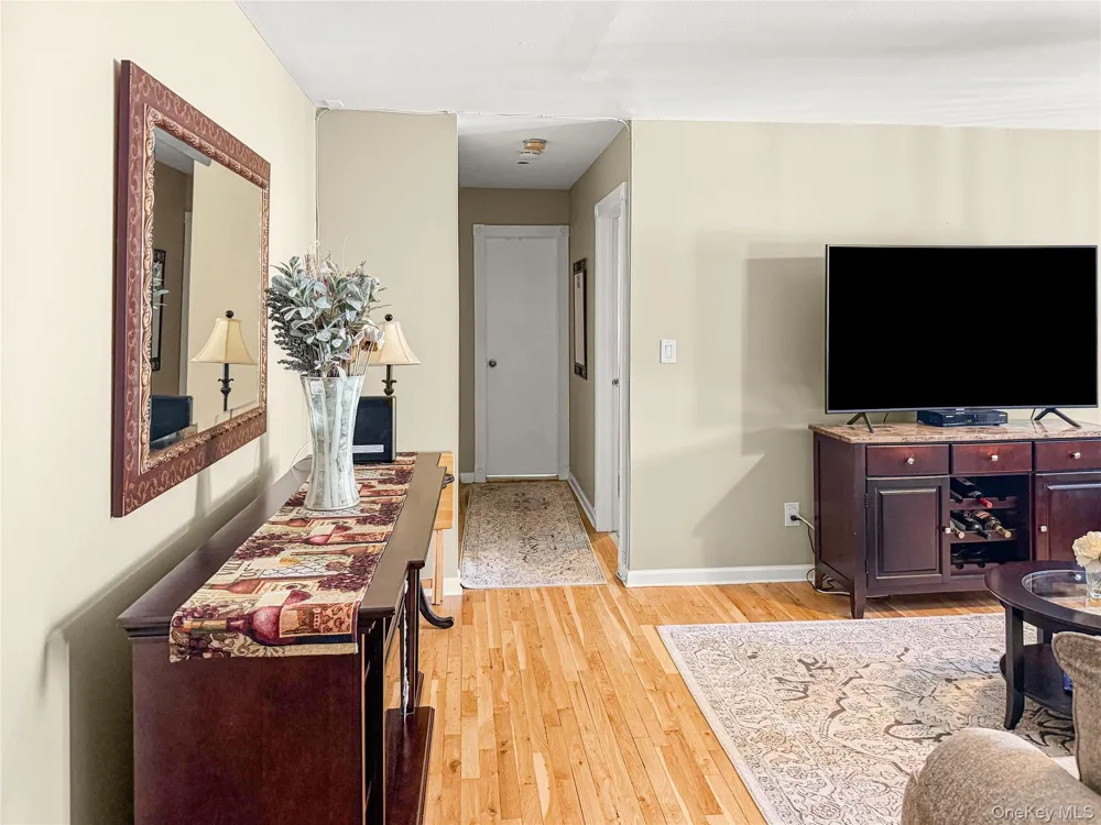 260-56 Waverly Ave #56 Patchogue, NY 11772