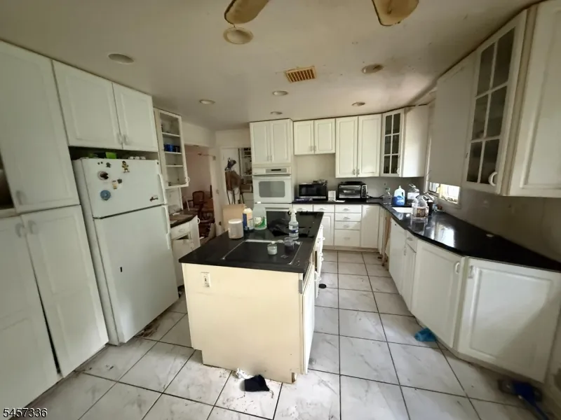 5 Rocky Heights Rd Denville, NJ 07950