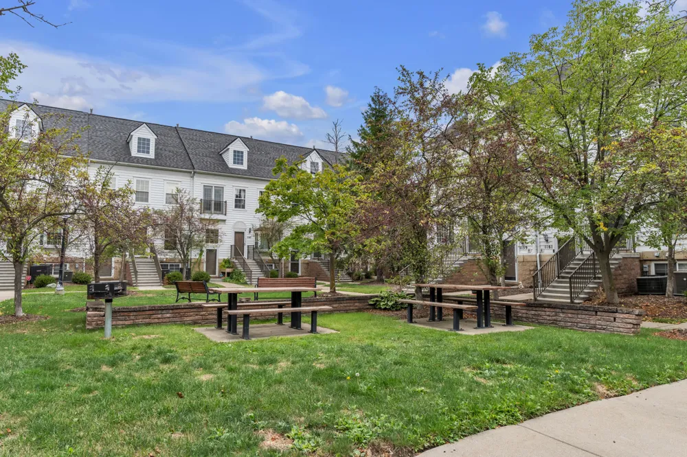 1021 Maiden Lane Ann Arbor, MI 48105