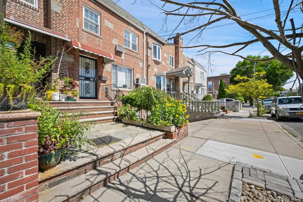 75-31 Furmanville Avenue Middle Village, NY 11379