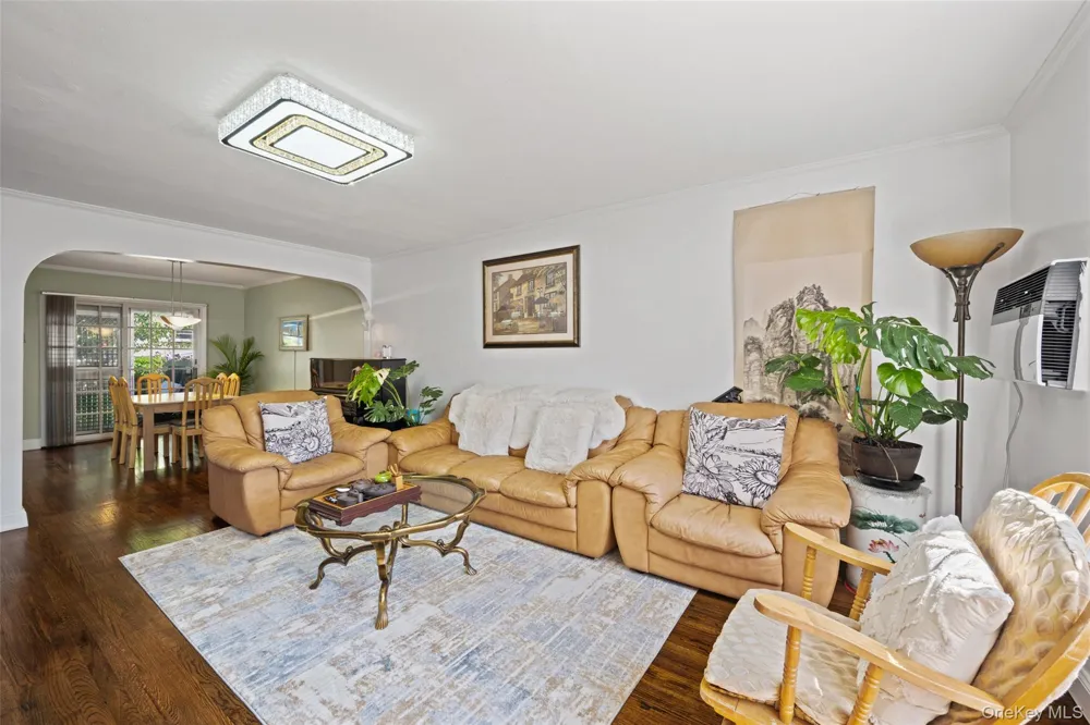 75-31 Furmanville Avenue Middle Village, NY 11379