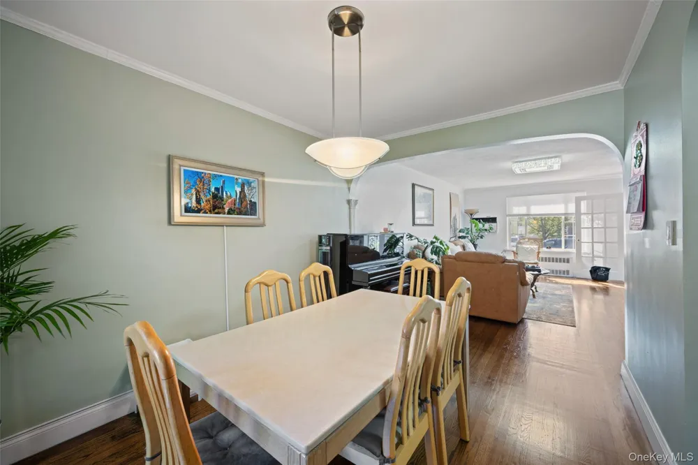 75-31 Furmanville Avenue Middle Village, NY 11379