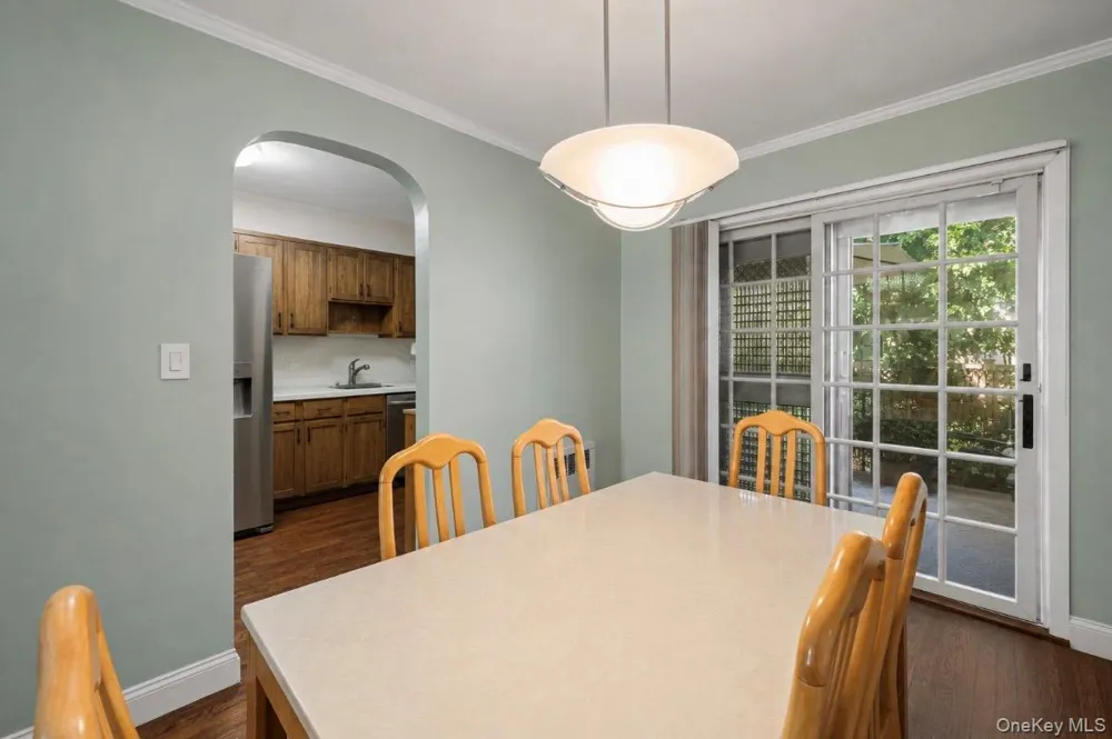 75-31 Furmanville Avenue Middle Village, NY 11379
