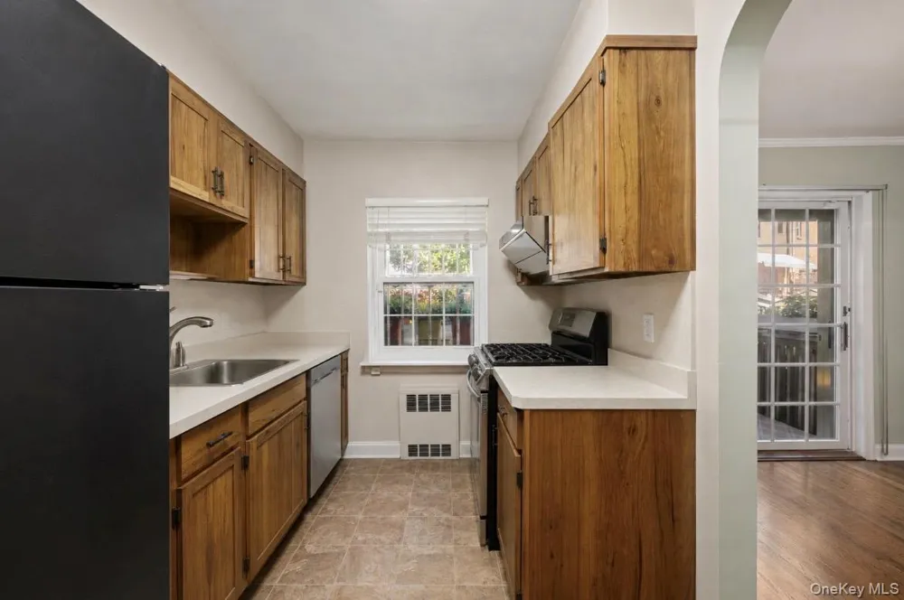 75-31 Furmanville Avenue Middle Village, NY 11379