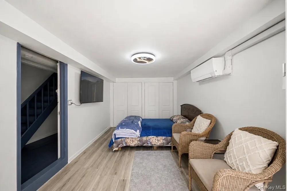 75-31 Furmanville Avenue Middle Village, NY 11379