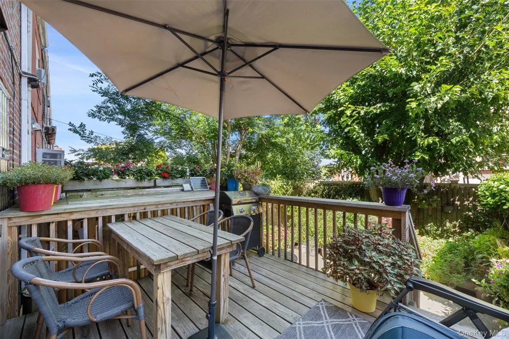 75-31 Furmanville Avenue Middle Village, NY 11379