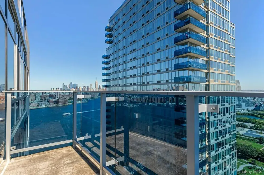 22 6th Street #4D Brooklyn, NY 11249