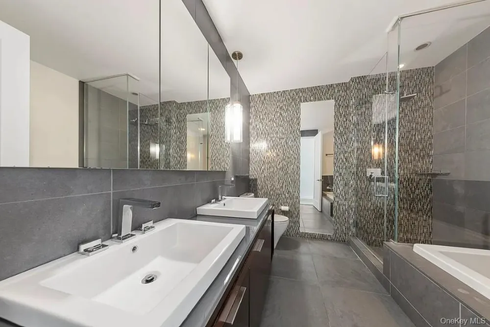 22 6th Street #4D Brooklyn, NY 11249
