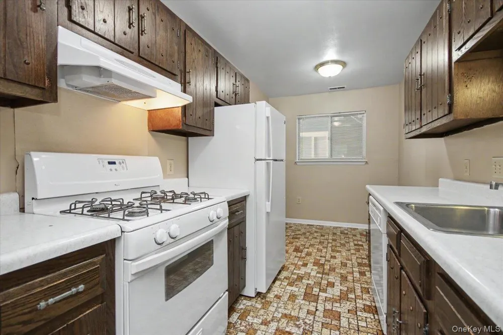902 Commons Way #D Fishkill, NY 12524