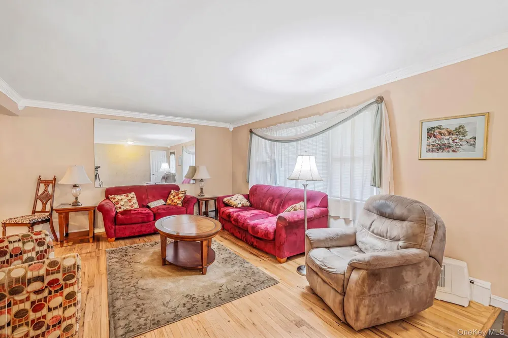 2345 Louis Kossuth Avenue Ronkonkoma, NY 11779