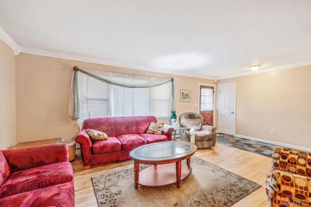 2345 Louis Kossuth Avenue Ronkonkoma, NY 11779