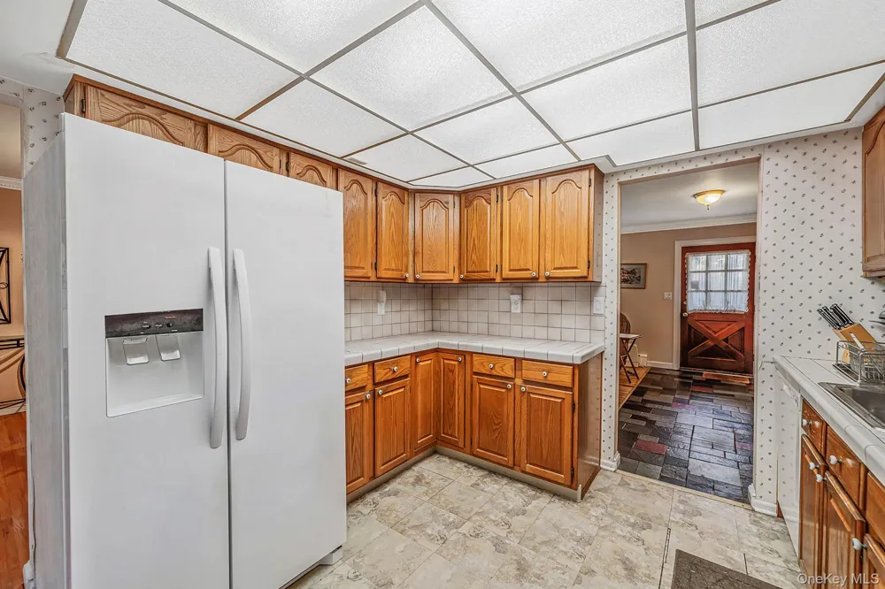 2345 Louis Kossuth Avenue Ronkonkoma, NY 11779