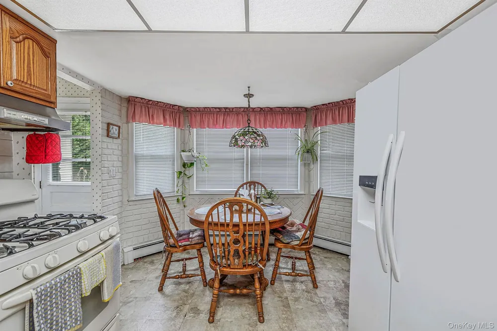 2345 Louis Kossuth Avenue Ronkonkoma, NY 11779