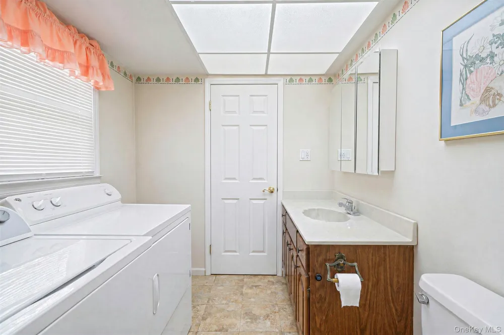 2345 Louis Kossuth Avenue Ronkonkoma, NY 11779